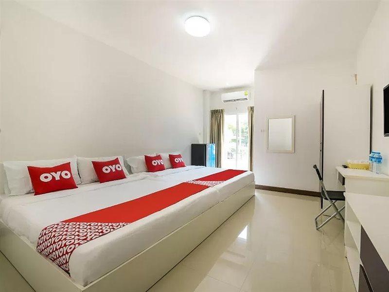 Hotel Oyo 350 Mae Saeng Place Si Racha