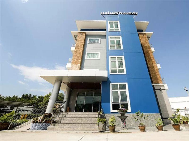 Oyo 350 Mae Saeng Place Hotel Si Racha