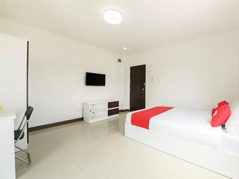 Hotel Oyo 350 Mae Saeng Place Si Racha