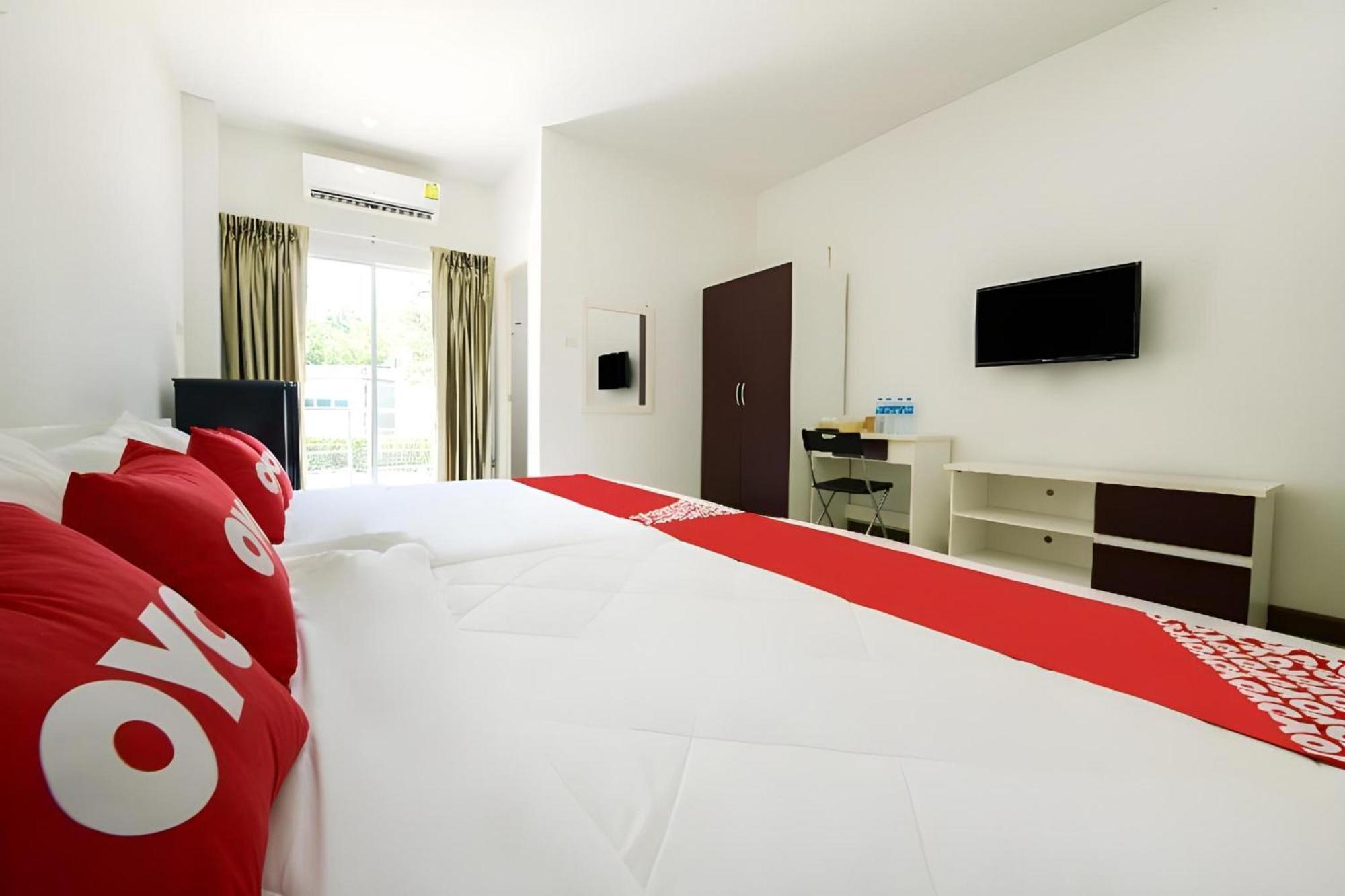 Oyo 350 Mae Saeng Place 2*